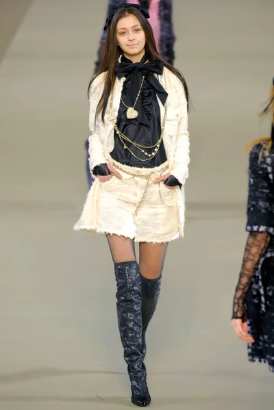 Look 2